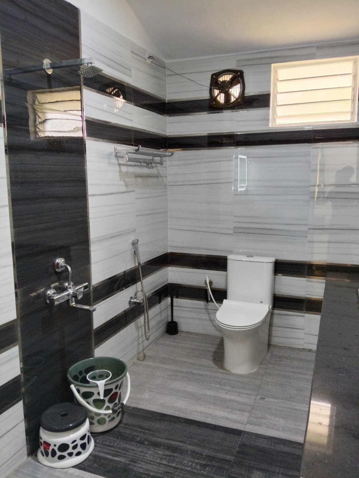 Modern bathroom